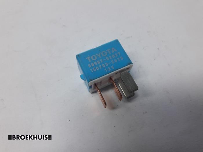 Relais Toyota Auris (E18), Hatchback 5-drs, 2012 / 2019 (Gebruikt)
