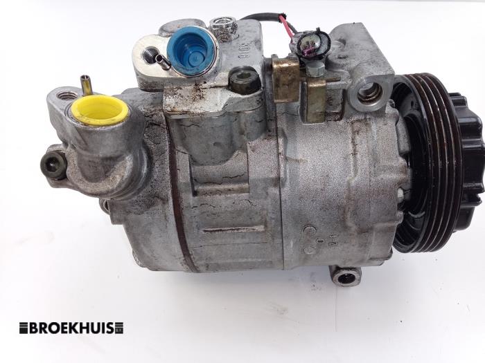 Gebruikte Aircopomp BMW 7 serie (E65/E66/E67) 745i,Li 4.4 V8 32V Prijs € 150,00 Margeregeling aangeboden door Autobedrijf Broekhuis B.V.