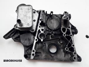 Gebruikte Distributiedeksel Mercedes E (W211) 2.2 E-220 CDI 16V Prijs € 40,00 Margeregeling aangeboden door Autobedrijf Broekhuis B.V.