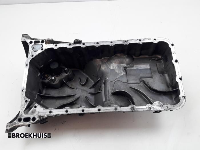 Gebruikte Carterpan Mercedes E (W211) 2.2 E-220 CDI 16V Prijs € 60,00 Margeregeling aangeboden door Autobedrijf Broekhuis B.V.