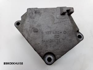 Gebruikte Motorrubber Opel Corsa C (F08/68) 1.2 16V Twin Port Prijs € 15,00 Margeregeling aangeboden door Autobedrijf Broekhuis B.V.