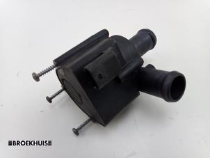 Gebruikte Waterpomp Volkswagen Transporter T6 2.0 TDI Prijs op aanvraag aangeboden door Autobedrijf Broekhuis B.V.