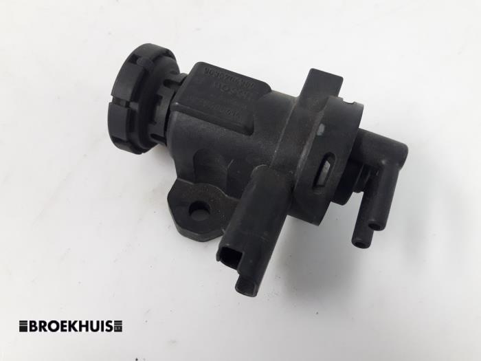 Gebruikte Overdrukklep Turbo Toyota Corolla (EB/WZ/CD) 1.9 D Prijs € 10,00 Margeregeling aangeboden door Autobedrijf Broekhuis B.V.