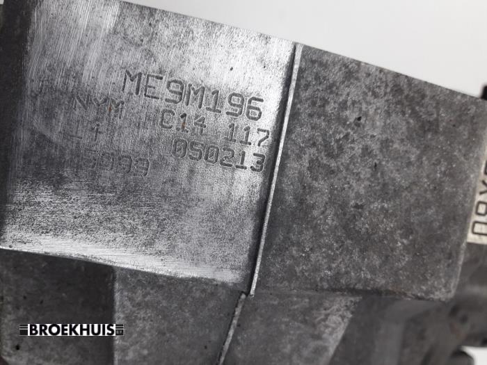 Versnellingsbak van een Audi A5 Sportback (8TA) 2.0 TDI 16V 2013