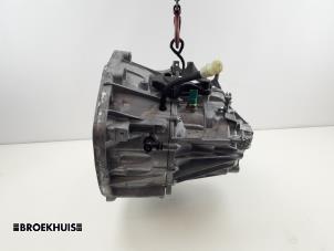 Gebruikte Versnellingsbak Renault Trafic (1FL/2FL/3FL/4FL) 2.0 dCi 16V 130 Prijs € 1.754,50 Inclusief btw aangeboden door Autobedrijf Broekhuis B.V.