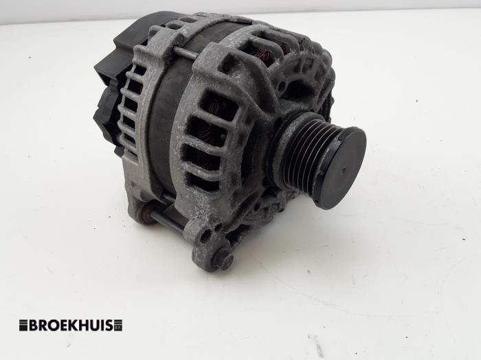 Gebruikte Dynamo Audi A5 Sportback (8TA) 2.0 TDI 16V Prijs € 50,00 Margeregeling aangeboden door Autobedrijf Broekhuis B.V.