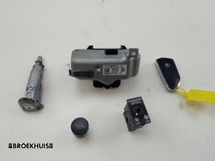 Gebruikte Set Cilindersloten (compleet) Skoda Octavia Combi (NXAC) iV 1.4 TSI RS 16V Prijs € 125,00 Margeregeling aangeboden door Autobedrijf Broekhuis B.V.