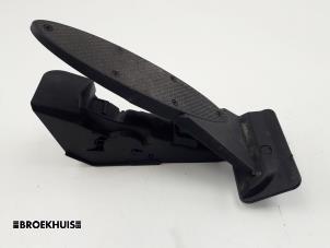 Gebruikte Gaspedaal Mini Mini (F56) Cooper SE,Electric Prijs € 45,00 Margeregeling aangeboden door Autobedrijf Broekhuis B.V.