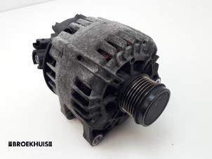 Gebruikte Dynamo Peugeot 308 SW (L4/L9/LC/LJ/LR) 1.6 BlueHDi 120 Prijs € 50,00 Margeregeling aangeboden door Autobedrijf Broekhuis B.V.