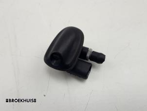 Gebruikte Ruitensproeier voor Mini Mini (F56) Cooper SE,Electric Prijs € 15,00 Margeregeling aangeboden door Autobedrijf Broekhuis B.V.