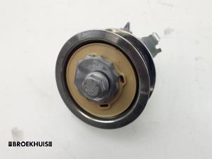 Gebruikte Spanrol Distributieriem Audi A3 Limousine (8VS/8VM) 1.5 TFSI 16V Prijs € 20,00 Margeregeling aangeboden door Autobedrijf Broekhuis B.V.