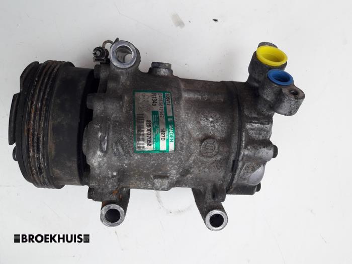 Gebruikte Aircopomp Renault Twingo (C06) 1.2 16V Prijs € 30,00 Margeregeling aangeboden door Autobedrijf Broekhuis B.V.