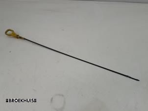 Gebruikte Peilstok Olie Audi A3 Limousine (8VS/8VM) 1.5 TFSI 16V Prijs € 10,00 Margeregeling aangeboden door Autobedrijf Broekhuis B.V.