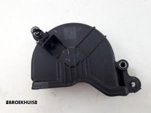 Gebruikte Distributiedeksel Audi A3 Limousine (8VS/8VM) 1.5 TFSI 16V Prijs € 10,00 Margeregeling aangeboden door Autobedrijf Broekhuis B.V.