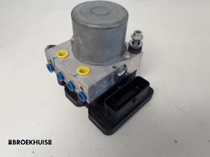 Gebruikte ABS Pomp Dacia Spring 45 Prijs € 50,00 Margeregeling aangeboden door Autobedrijf Broekhuis B.V.