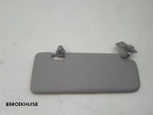 Gebruikte Zonneklep Dacia Spring 45 Prijs € 25,00 Margeregeling aangeboden door Autobedrijf Broekhuis B.V.