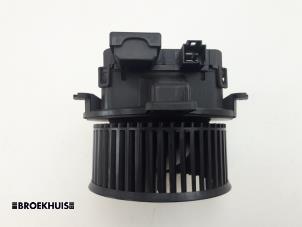 Gebruikte Blower Audi A4 Avant (B9) 1.4 TFSI 16V Prijs € 40,00 Margeregeling aangeboden door Autobedrijf Broekhuis B.V.