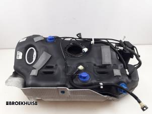 Gebruikte Brandstoftank Opel Astra J (PC6/PD6/PE6/PF6) 1.4 Turbo 16V Prijs € 60,00 Margeregeling aangeboden door Autobedrijf Broekhuis B.V.
