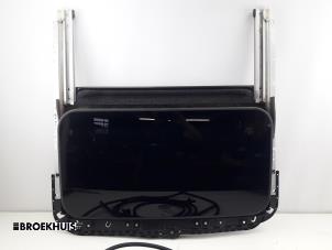 Gebruikte Schuifdak Mitsubishi Outlander (GF/GG) 2.0 16V PHEV 4x4 Prijs € 500,00 Margeregeling aangeboden door Autobedrijf Broekhuis B.V.