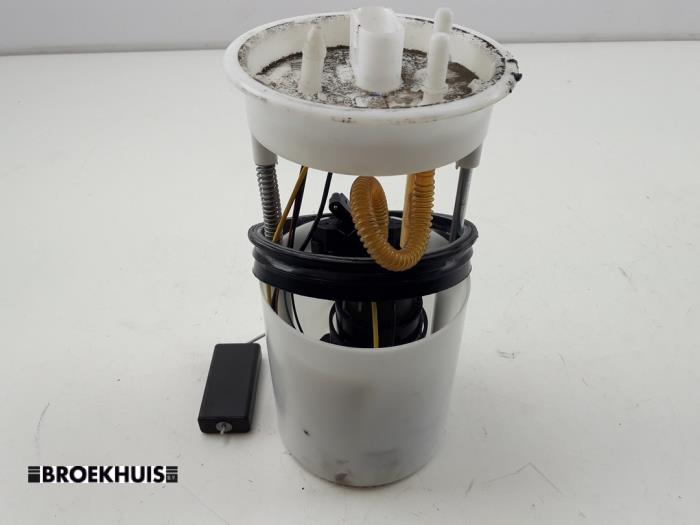 Gebruikte Tank element Pomp Seat Ibiza IV (6J5) 1.2 12V Prijs € 35,00 Margeregeling aangeboden door Autobedrijf Broekhuis B.V.