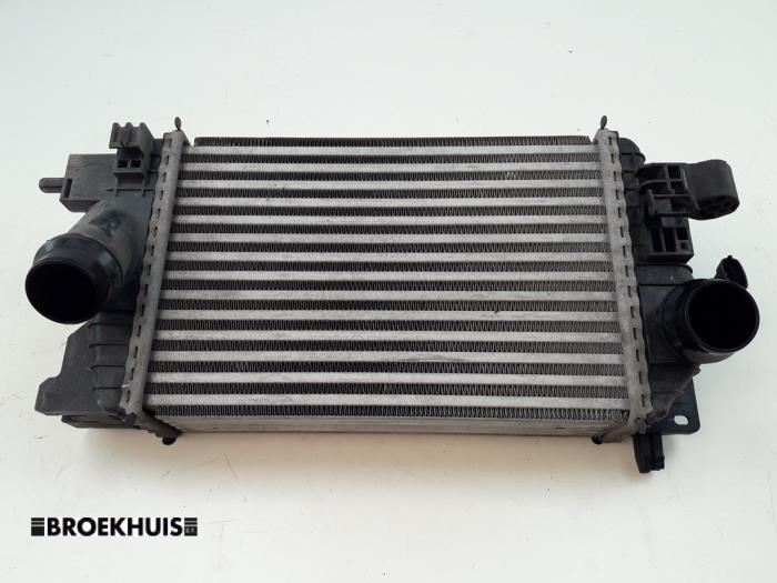 Gebruikte Intercooler Opel Meriva (B) 1.4 Turbo 16V Ecotec Prijs € 50,00 Margeregeling aangeboden door Autobedrijf Broekhuis B.V.