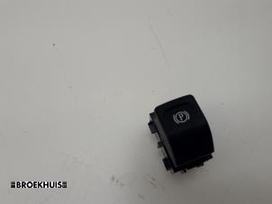 Gebruikte Handrem schakelaar Opel Meriva 1.4 Turbo 16V Ecotec Prijs € 10,00 Margeregeling aangeboden door Autobedrijf Broekhuis B.V.