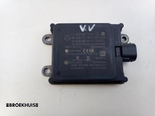 Gebruikte Radar sensor Mercedes E (C238) E-200 EQ Boost 2.0 Turbo 16V Prijs € 350,00 Margeregeling aangeboden door Autobedrijf Broekhuis B.V.