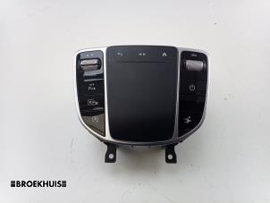 Gebruikte Bediening boordcomputer Mercedes E (C238) E-200 EQ Boost 2.0 Turbo 16V Prijs € 150,00 Margeregeling aangeboden door Autobedrijf Broekhuis B.V.