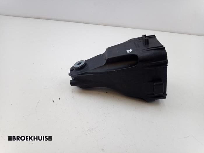 Gebruikte Motorsteun Mercedes E (C238) E-200 EQ Boost 2.0 Turbo 16V Prijs € 40,00 Margeregeling aangeboden door Autobedrijf Broekhuis B.V.