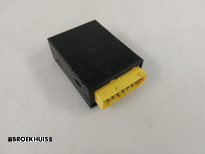 Gebruikte Immobiliser module BMW 5 serie (E39) 525 tds Prijs € 15,00 Margeregeling aangeboden door Autobedrijf Broekhuis B.V.