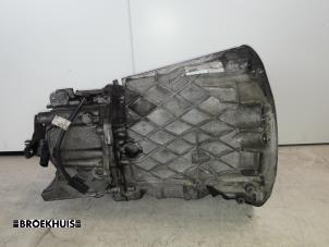 Gebruikte Versnellingsbak Mercedes C Estate (S204) 2.2 C-180 CDI 16V BlueEFFICIENCY Prijs € 250,00 Margeregeling aangeboden door Autobedrijf Broekhuis B.V.