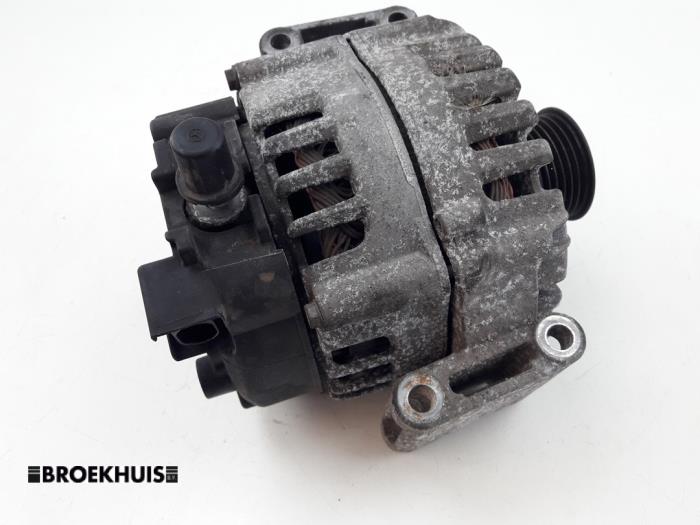 Gebruikte Dynamo Mercedes Vito (447.6) 2.2 119 CDI 16V BlueTEC Prijs € 193,60 Inclusief btw aangeboden door Autobedrijf Broekhuis B.V.