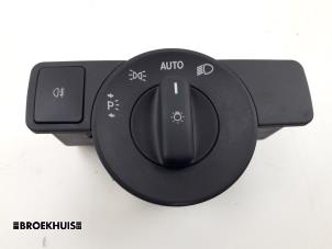 Gebruikte Schakelaar Licht Mercedes Vito (447.6) 2.2 119 CDI 16V BlueTEC Prijs € 30,25 Inclusief btw aangeboden door Autobedrijf Broekhuis B.V.