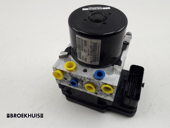 Gebruikte ABS Pomp Opel Combo 1.3 CDTI 16V Prijs € 114,95 Inclusief btw aangeboden door Autobedrijf Broekhuis B.V.