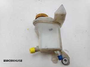 Gebruikte Servo Oliereservoir Opel Combo 1.3 CDTI 16V Prijs € 24,20 Inclusief btw aangeboden door Autobedrijf Broekhuis B.V.