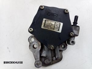 Gebruikte Vacuumpomp (Benzine) Opel Karl 1.0 12V Prijs € 50,00 Margeregeling aangeboden door Autobedrijf Broekhuis B.V.