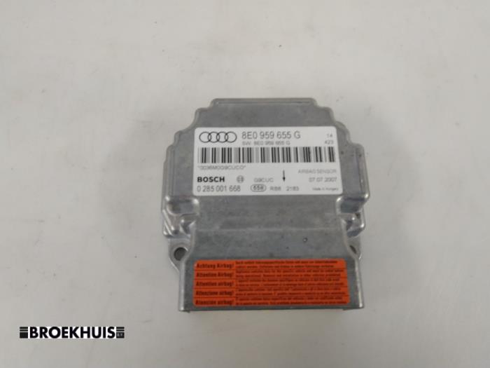 Gebruikte Airbag Module Audi A4 Avant (B7) 2.0 TDI Prijs € 30,00 Margeregeling aangeboden door Autobedrijf Broekhuis B.V.