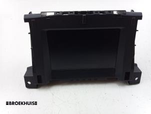 Gebruikte Display Interieur Opel Zafira (M75) 1.6 16V Prijs € 25,00 Margeregeling aangeboden door Autobedrijf Broekhuis B.V.