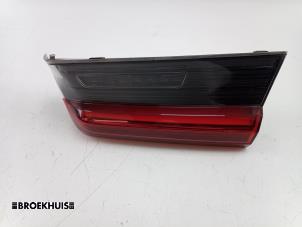 Gebruikte Achterlicht rechts BMW 3 serie Touring (G21) 330e xDrive 2.0 TwinPower Turbo 16V Prijs € 115,00 Margeregeling aangeboden door Autobedrijf Broekhuis B.V.