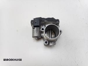 Gebruikte Gasklephuis Ford EcoSport (JK8) 1.0 EcoBoost 12V 125 Prijs € 30,00 Margeregeling aangeboden door Autobedrijf Broekhuis B.V.