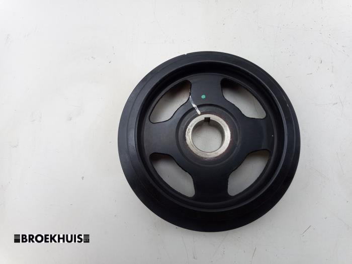 Gebruikte Poelie Krukas Suzuki Celerio (LF) 1.0 12V Dualjet Prijs € 30,00 Margeregeling aangeboden door Autobedrijf Broekhuis B.V.