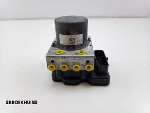 Gebruikte ABS Pomp Mercedes Sprinter 3,5t (907.6/910.6) 311 CDI 2.0 D RWD Prijs € 484,00 Inclusief btw aangeboden door Autobedrijf Broekhuis B.V.