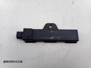 Gebruikte Keyless entry antenne BMW 1 serie (F20) 116d 1.5 12V TwinPower Prijs € 10,00 Margeregeling aangeboden door Autobedrijf Broekhuis B.V.