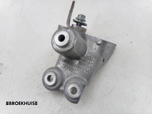 Gebruikte Motorrubber Volvo V60 II (ZW) 2.0 B3 16V Mild Hybrid Prijs € 15,00 Margeregeling aangeboden door Autobedrijf Broekhuis B.V.