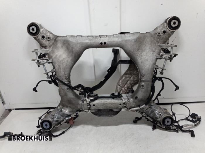 Gebruikte Subframe Landrover Range Rover Sport (L1) 3.0 V6 P460e Prijs € 1.250,00 Margeregeling aangeboden door Autobedrijf Broekhuis B.V.