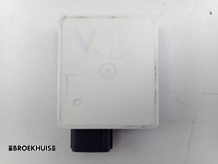 Cruise control sensor van een Volvo V60 II (ZW) 2.0 B3 16V Mild Hybrid 2022