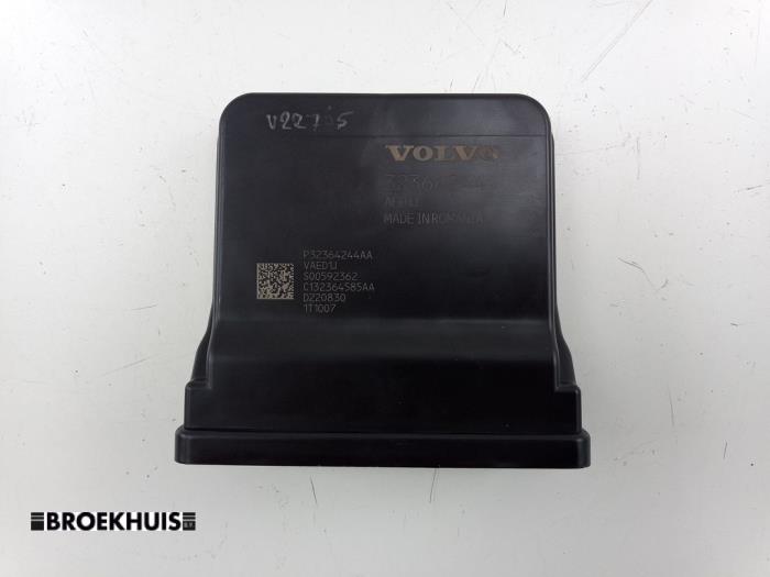 Gebruikte Bluetooth module Volvo V60 II (ZW) 2.0 B3 16V Mild Hybrid Prijs € 250,00 Margeregeling aangeboden door Autobedrijf Broekhuis B.V.