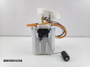 Gebruikte Tank element Pomp Volvo V60 II (ZW) 2.0 B3 16V Mild Hybrid Prijs € 175,00 Margeregeling aangeboden door Autobedrijf Broekhuis B.V.