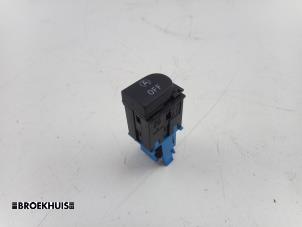 Gebruikte Start/Stop schakelaar Seat Altea (5P1) 1.6 TDI 105 Prijs € 10,00 Margeregeling aangeboden door Autobedrijf Broekhuis B.V.