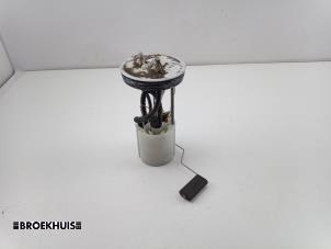 Gebruikte Tank element Pomp Ford EcoSport (JK8) 1.0 EcoBoost 12V 125 Prijs € 60,00 Margeregeling aangeboden door Autobedrijf Broekhuis B.V.
